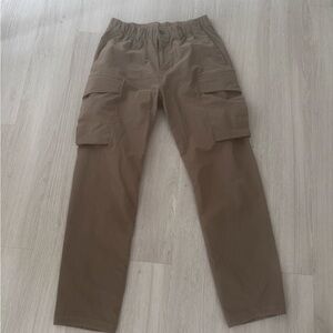Men’s lululemon brown/khaki cargo pants size 32 waist and 32 length